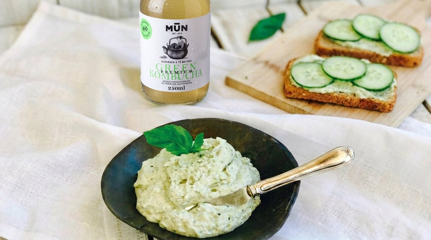 Receta queso-vegano-de-albahaca-fermentado-con-kombucha con Mūn Green Kombucha 250 ml