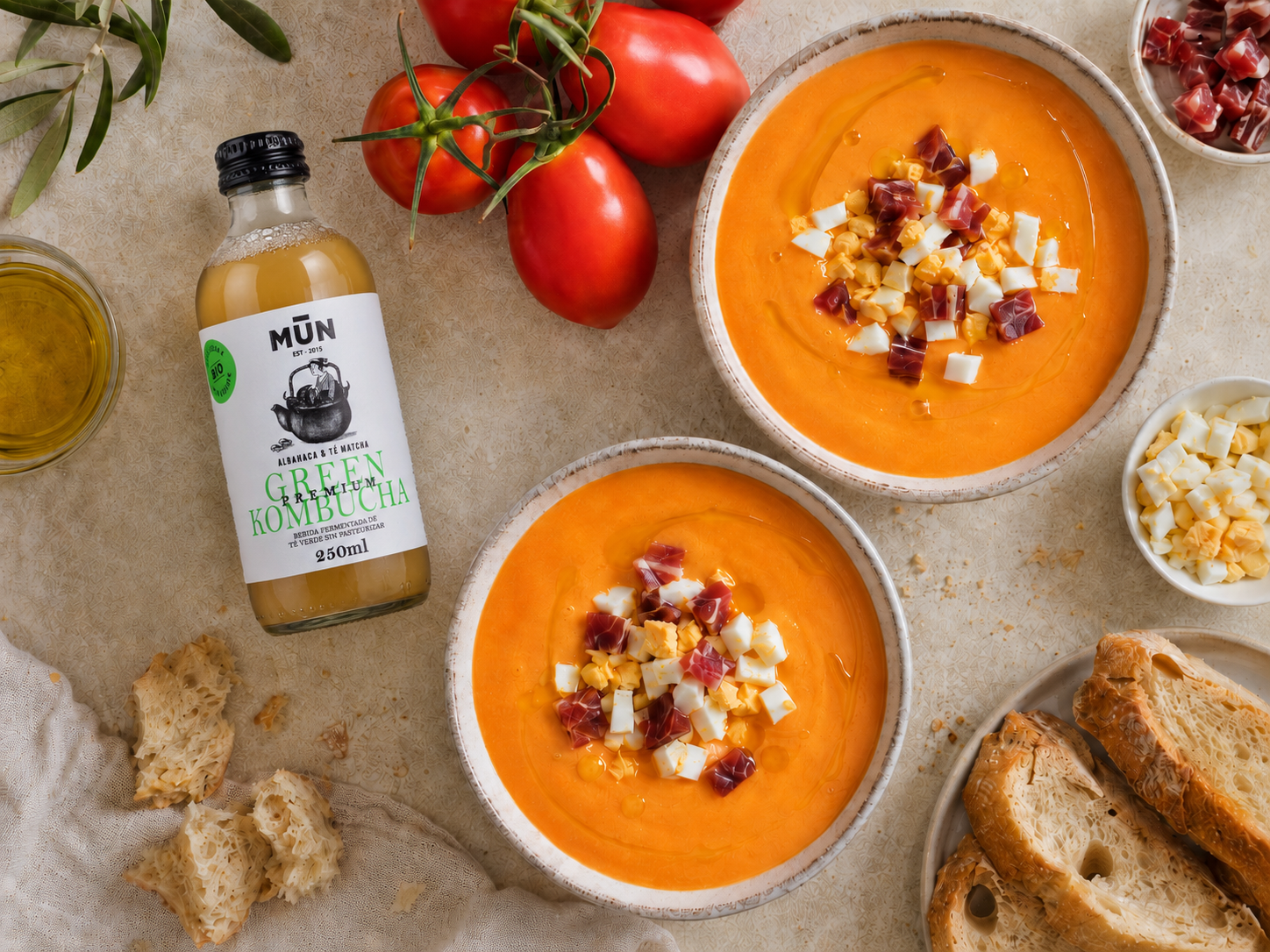 Salmorejo cordobés probiótico con Green Kombucha